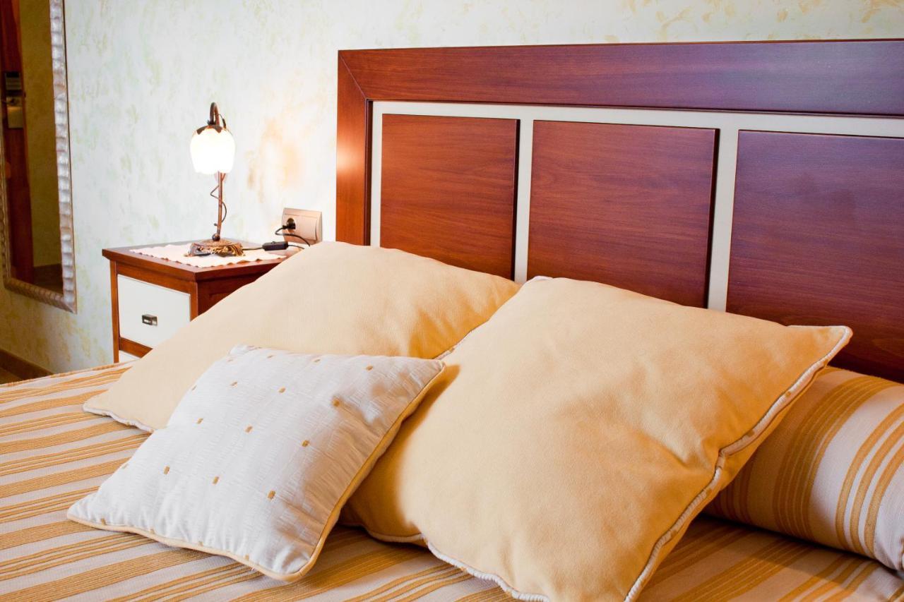 Posada El Nozal Sena Ngoại thất bức ảnh